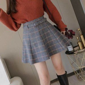Pleated Korean Plaid A Line Skirt with Belt and Inner Shorts / Dark Academia
